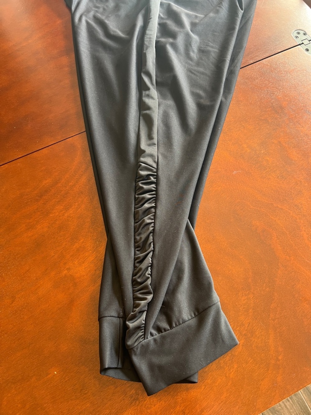 Xersion Black Ruched Side Capri Leggings - Picture 5 of 6